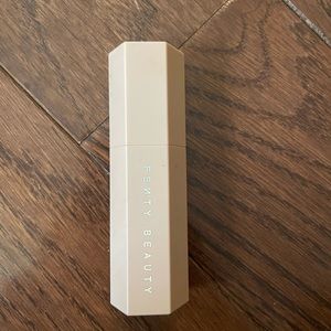 FENTY BEAUTY by Rihanna
Match Stix Shimmer Skinstick Trippin